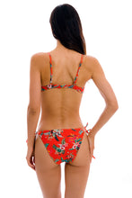 Załaduj obraz do przeglądarki galerii, Model Back: Rio De Sol Bas Bottom Wildflowers Ibiza-Comfy
