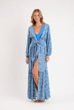 Załaduj obraz do przeglądarki galerii, Model Front: Rio De Sol Vêtement De Plage Chuva Long Dress Verona

