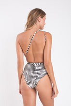 Załaduj obraz do przeglądarki galerii, Image 12: Rio De Sol Une Pièce Collage New Vegas
