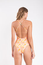 Załaduj obraz do przeglądarki galerii, Model Back: Rio De Sol Une Pièce Dreamy Julia

