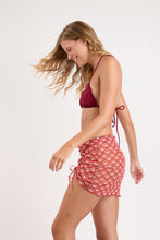 Załaduj obraz do przeglądarki galerii, Image 03: Rio De Sol Jupe De Page Floral-Scales Mini Skirt Ruched
