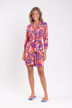 Załaduj obraz do przeglądarki galerii, Model Front: Rio De Sol Chemise Funny Chemise
