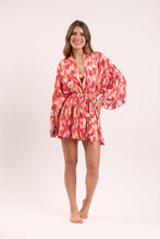 Załaduj obraz do przeglądarki galerii, Model Front: Rio De Sol Robe De Plage Mirage Kimono
