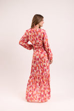 Załaduj obraz do przeglądarki galerii, Model Back: Rio De Sol Vêtement De Plage Mirage Long Dress Verona
