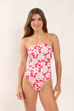 Załaduj obraz do przeglądarki galerii, Model Front: Rio De Sol Une Pièce Pua-Hibiscus Aloha
