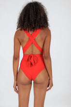 Załaduj obraz do przeglądarki galerii, Model Back: Rio De Sol Une Pièce Rouge Marina
