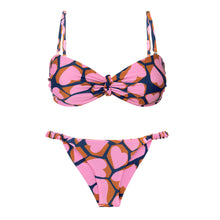 Załaduj obraz do przeglądarki galerii, Product Front: Rio De Sol Ensemble Set Amore-Pink Bandeau-Crispy Cheeky-Crispy
