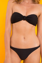 Załaduj obraz do przeglądarki galerii, Image 08: Rio De Sol Ensemble Set Bora-Black Bandeau-Joy Leblon
