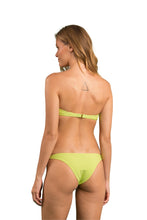 Załaduj obraz do przeglądarki galerii, Model Back: Rio De Sol Ensemble Set Bora-Citrus Bandeau-Joy Leblon
