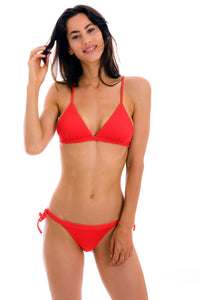 Model Front: Rio De Sol Ensemble Set Cotele-Tomate Tri-Fixo Rio