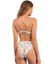 Załaduj obraz do przeglądarki galerii, Image 08: Rio De Sol Ensemble Set Countryside Kyra Hotpants
