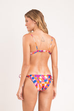 Załaduj obraz do przeglądarki galerii, Model Back: Rio De Sol Ensemble Set Funny Balconet-Tie Ibiza-Comfy
