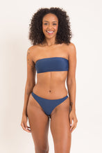 Załaduj obraz do przeglądarki galerii, Model Front: Rio De Sol Ensemble Set Navy Bandeau-Reto Nice-Fio
