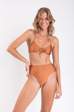 Załaduj obraz do przeglądarki galerii, Image 06: Rio De Sol Ensemble Set Nocciola Mila Hotpants
