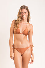 Załaduj obraz do przeglądarki galerii, Model Front: Rio De Sol Ensemble Set Nocciola Tri-Inv Ibiza
