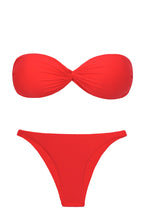 Załaduj obraz do przeglądarki galerii, Product Front: Rio De Sol Ensemble Set Rouge Twist Leblon
