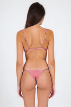 Załaduj obraz do przeglądarki galerii, Model Back: Rio De Sol Ensemble Set Shimmer-Confetti Tri-Fixo California
