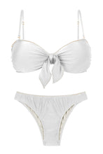 Załaduj obraz do przeglądarki galerii, Product Front: Rio De Sol Ensemble Set Shimmer-White Bandeau-Knot Essential
