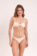 Załaduj obraz do przeglądarki galerii, Model Front: Rio De Sol Ensemble Set Touch-Natural Bandeau-Joy Mia

