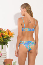 Załaduj obraz do przeglądarki galerii, Model Back: Rio De Sol Ensemble Set Treetop Bandeau-Reto Madrid
