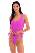 Załaduj obraz do przeglądarki galerii, Model Front: Rio De Sol Une Pièce St-Tpz Pink Zoe
