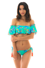 Załaduj obraz do przeglądarki galerii, Model Front: Rio De Sol Haut Top Acqua Flora Babado
