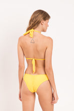 Załaduj obraz do przeglądarki galerii, Model Back: Rio De Sol Haut Top Amarelo Mel
