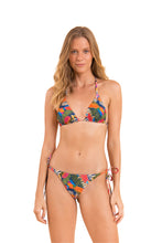 Załaduj obraz do przeglądarki galerii, Model Front: Rio De Sol Haut Top Jungle Tri-Inv
