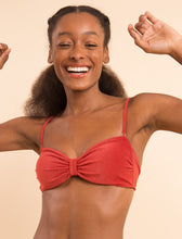 Załaduj obraz do przeglądarki galerii, Image 08: Rio De Sol Haut Top Malibu-Chili Bandeau-Duo
