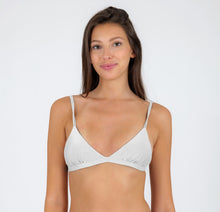 Załaduj obraz do przeglądarki galerii, Model Front: Rio De Sol Haut Top Shimmer-White Tri-Fixo
