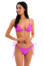 Załaduj obraz do przeglądarki galerii, Model Front: Rio De Sol Haut Top St-Tpz-Pink Tri-Inv
