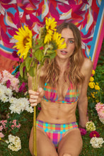 Załaduj obraz do przeglądarki galerii, Image 07: Rio De Sol Haut Top Tulip-Garden Halter-Cos
