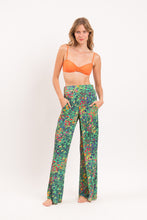 Załaduj obraz do przeglądarki galerii, Model Front: Rio De Sol Pantalon De Plage Wilds Wide Pants

