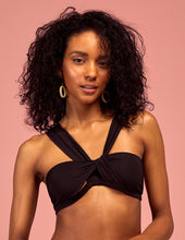 Załaduj obraz do przeglądarki galerii, Model Front: Saha Haut Top Duna Black Utopian
