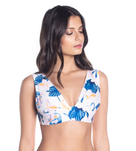 Załaduj obraz do przeglądarki galerii, Model Front: Saha Haut Top Sierra Floral Sweetness
