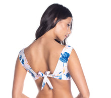 Załaduj obraz do przeglądarki galerii, Model Back: Saha Haut Top Sierra Floral Sweetness
