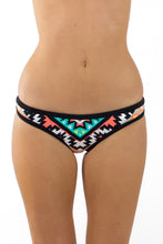 Załaduj obraz do przeglądarki galerii, Model Front: Seafolly Bas Colorful Kasbah Seafolly
