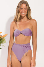 Załaduj obraz do przeglądarki galerii, Set Shimmer-Harmonia Twist Belted-High-Waist
