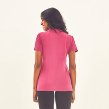 Załaduj obraz do przeglądarki galerii, T-Shirt Sport Fit Fuchsia UPF50+
