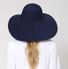 Załaduj obraz do przeglądarki galerii, Model Back: Uv Line Chapeau Souple/Capeline Beverly Hills Marinho
