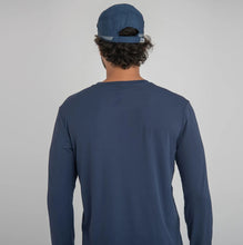 Załaduj obraz do przeglądarki galerii, Model Back: Uv Line Casquette Cap New Fit Marinho Upf50+
