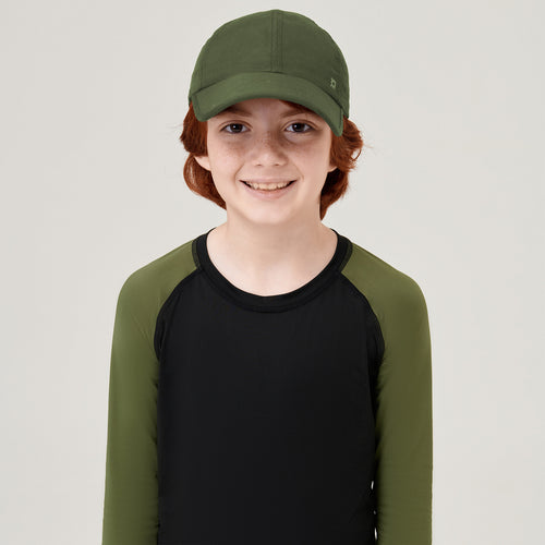 Model Front: Uv Line Casquette Cap Teen Colors Verde Militar Upf50+