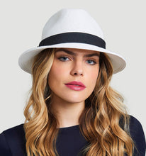 Załaduj obraz do przeglądarki galerii, Model Front: Uv Line Chapeau Panama Chapeu Shanghai Imp Uni Branco/Preto
