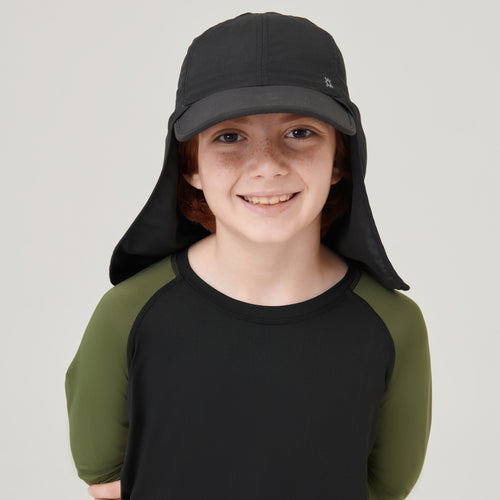 Model Front: Uv Line Casquette Legionario Teens Preto Upf50+