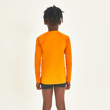 Załaduj obraz do przeglądarki galerii, Model Back: Uv Line T-Shirt Longsleeve Uprpo Inf Amarelo Queimado Upf50+
