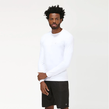 Załaduj obraz do przeglądarki galerii, Model Front: Uv Line T-Shirt Men Fpu50+ Uvpro Long Sleeve T-Shirt White Uv
