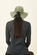Załaduj obraz do przeglądarki galerii, Model Back: Uv Line Chapeau Souple/Capeline San Remo Militar Preto Upf50+

