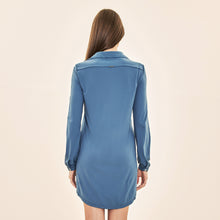Załaduj obraz do przeglądarki galerii, Model Back: Uv Line Chemise Shirtdress Copenhagen Aco Upf50+
