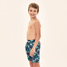 Załaduj obraz do przeglądarki galerii, Image 02: Uv Line Maillot De Bain Garçon Shorts Aqua Hibiscus Kids Upf50+
