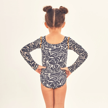 Załaduj obraz do przeglądarki galerii, Model Back: Uv Line Une Pièce Fille Swimsuit Girl Tucano Upf50+
